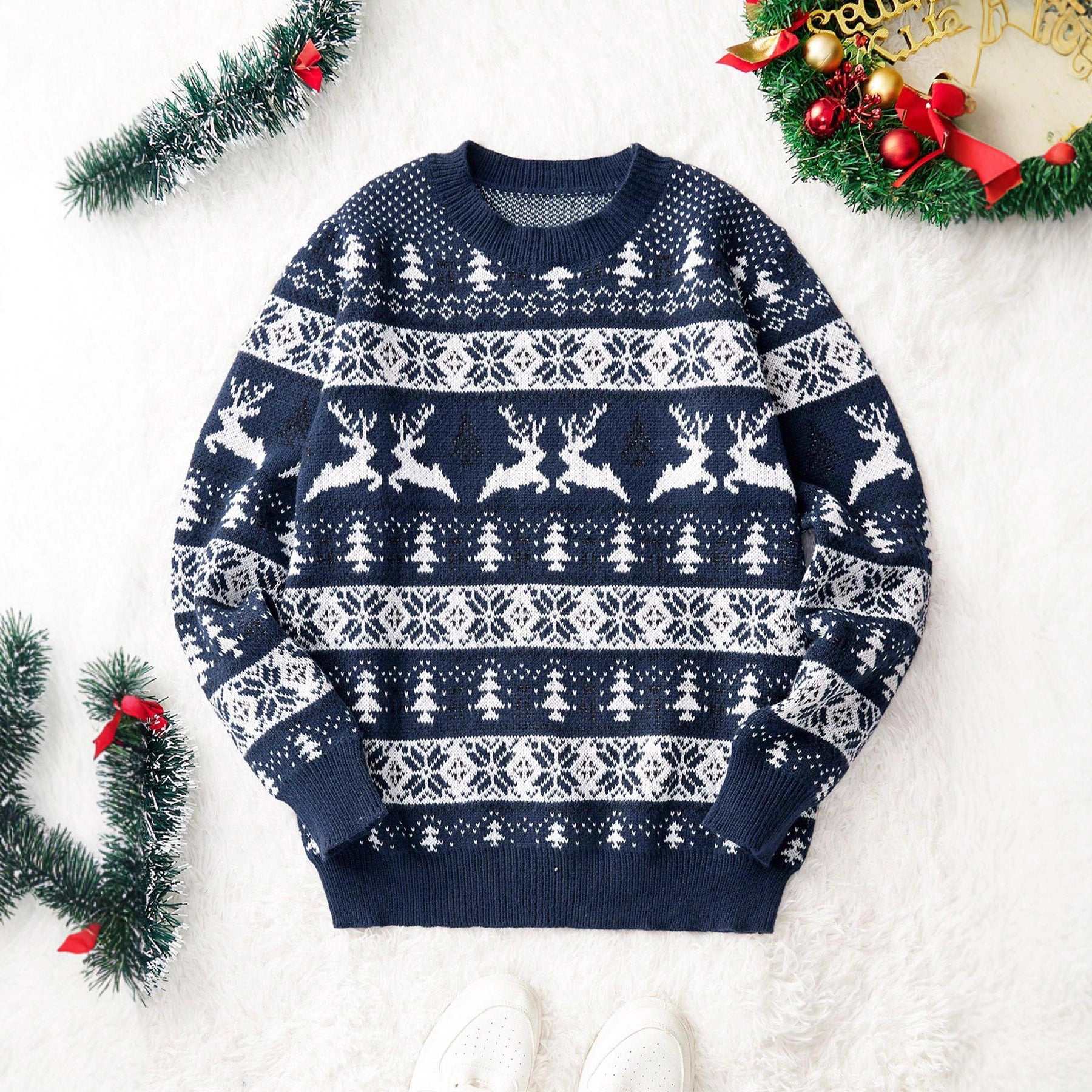Christmas Sweater Men's Round Neck Loose Jacquard Knitwear - Elevra